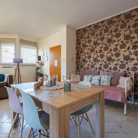 Estell's Sweet Luxury House Apartment
